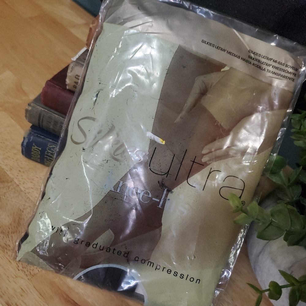 Silkies Pantyhose Nylons/Knee-Hi's Off Black Barely Black Queen Size